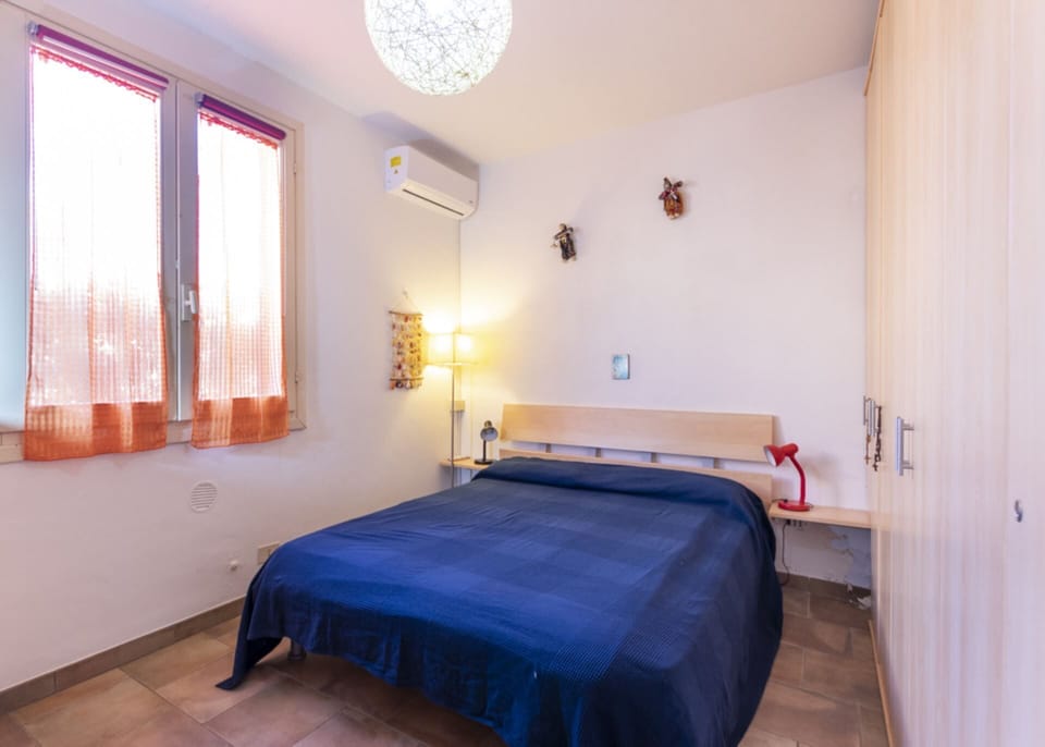 Lina, apartment in Elba Island, bedroom, double bed side