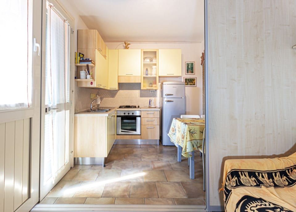 Livingroom-Lina-Elba Island
