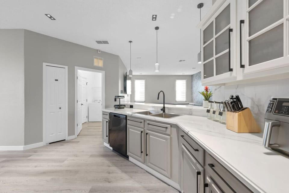KITCHEN #Quiet #renovated #Stylish #Disney #Parks #kingdom #springs #poolhouse #Vacation #Rental #waterpark #Kissimmee #Orlando #universal #citywalk #legoland #shortstay #longstay #bbq #grill #privatepool