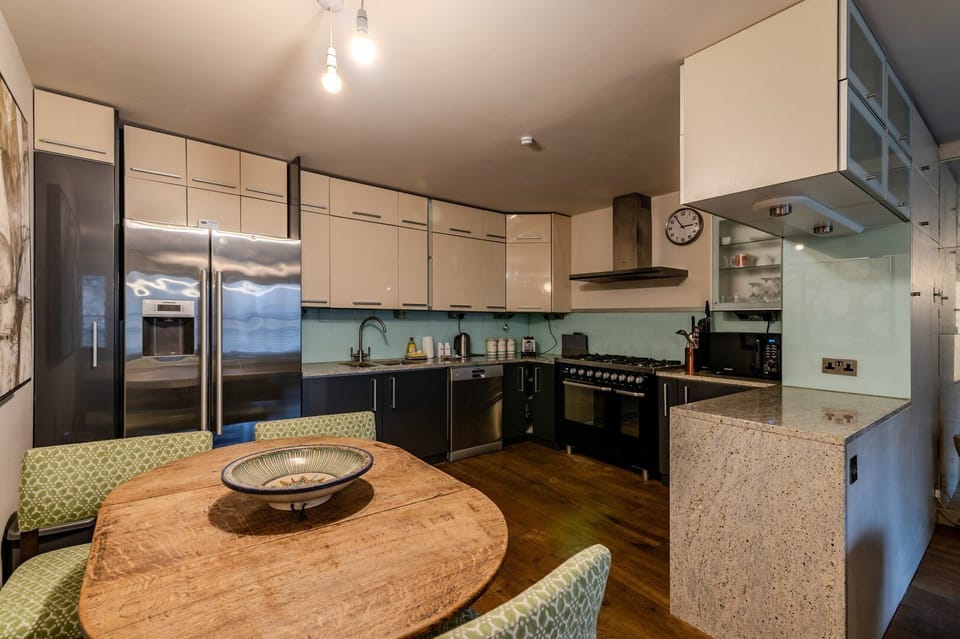 House | Private kitchen | Dining tables