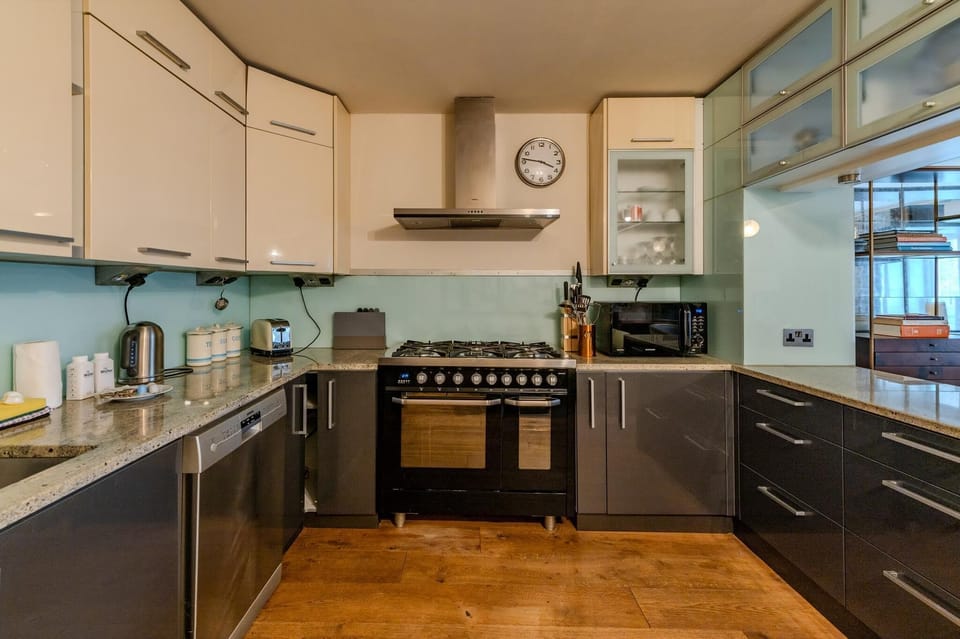 House | Private kitchen | Dining tables