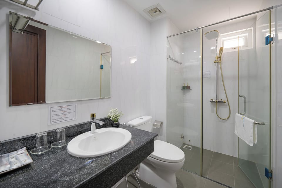 Shower, hair dryer, slippers, bidet