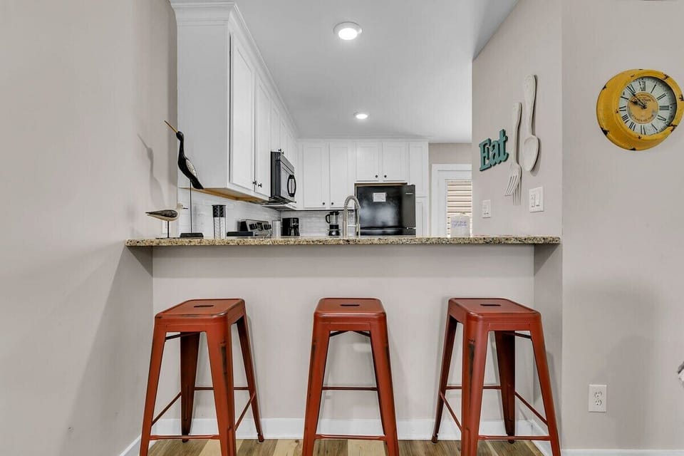 12-372 E Beach Blvd 3 12 - Copy