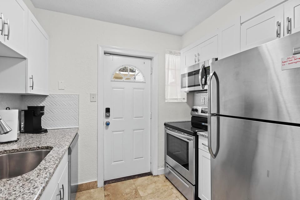 kitchen opposite view