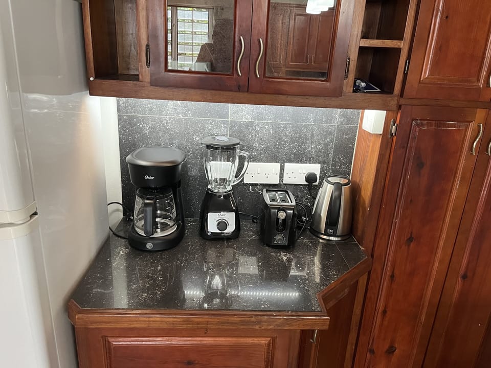 Full Kitchen with Appliances