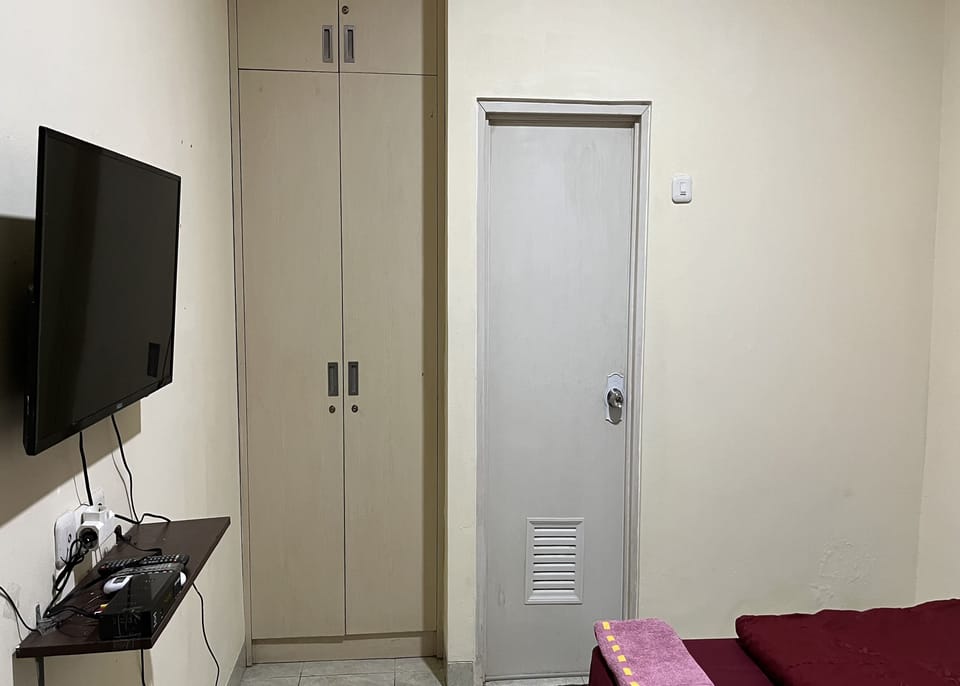 Standard Double Room | Desk, free WiFi, bed sheets