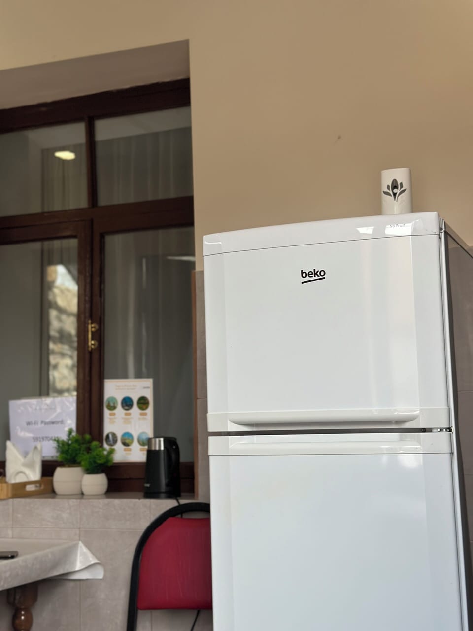 Comfort Apartment, Mountain View | Private kitchen | Full-size fridge, microwave, oven, cookware/dishes/utensils