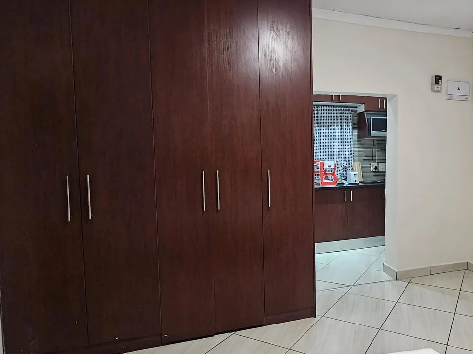 Superior Studio | Desk, laptop workspace, free WiFi, bed sheets