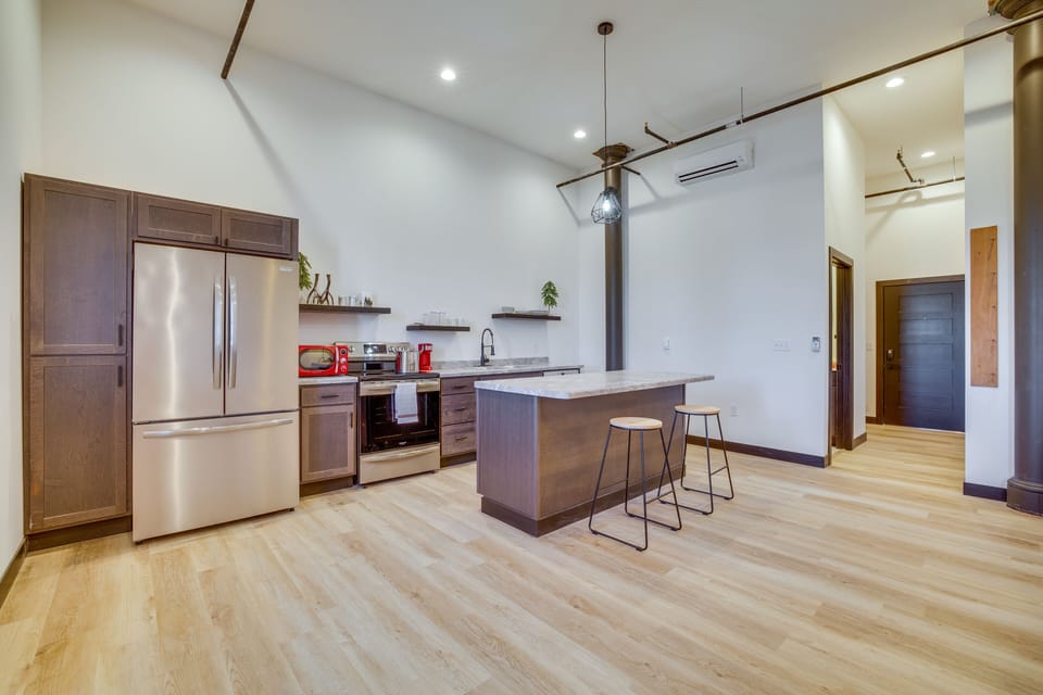Kitchen | Stove/Oven | Microwave | Dishwasher
