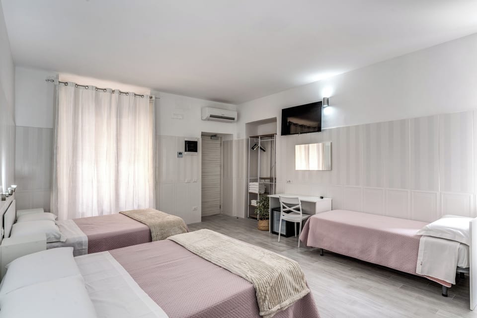 Superior Quadruple Room | Free WiFi
