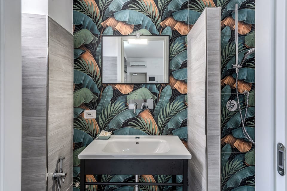 Superior Quadruple Room | Bathroom