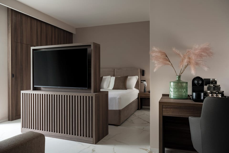 In-room safe, free WiFi