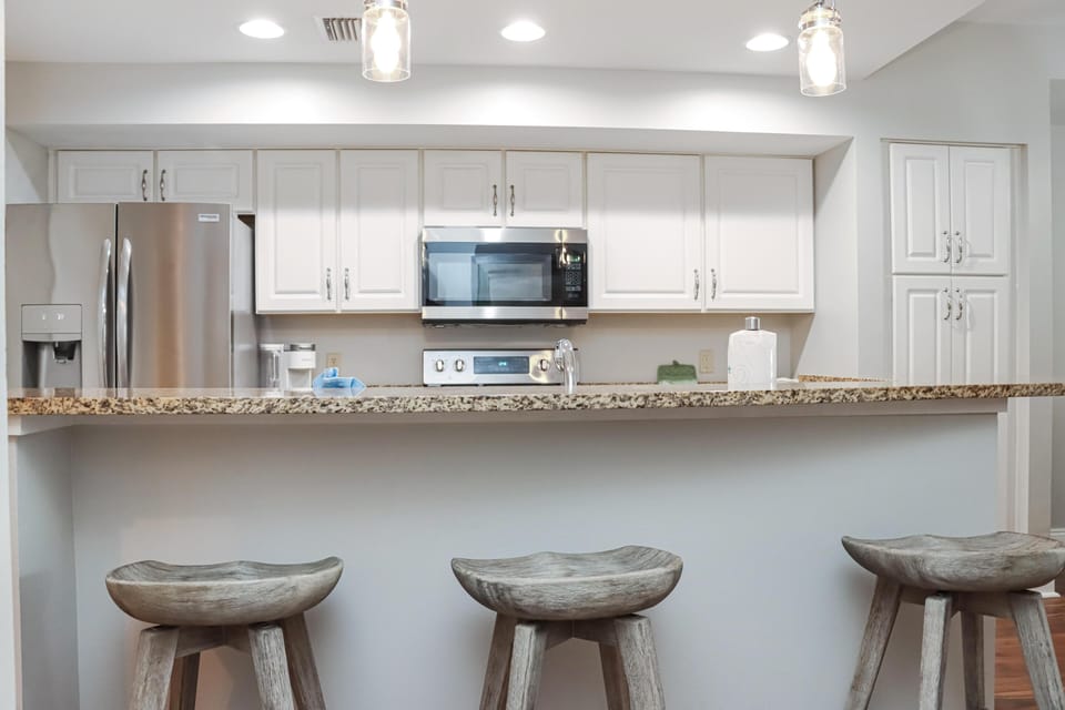 Condo, Multiple Beds (Club at Mexico Beach 1D) | Private kitchen | Oven
