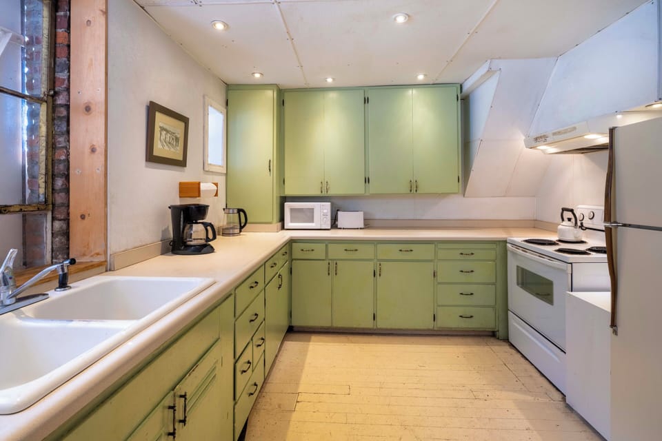 Shared fridge, shared microwave