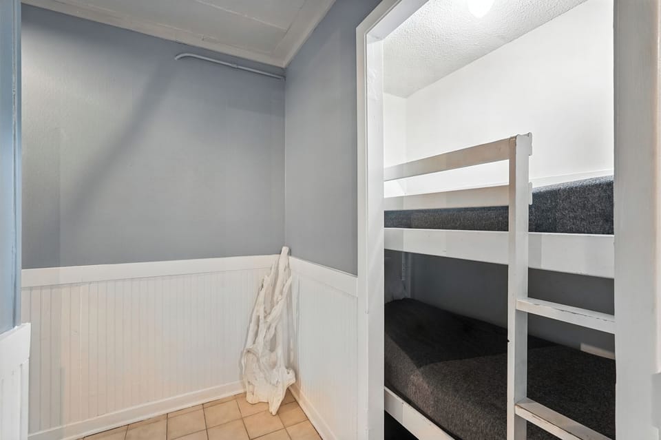 Bunk Nook