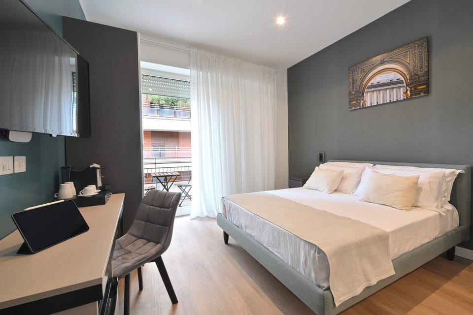 Deluxe Room, Balcony | Minibar, in-room safe, free WiFi