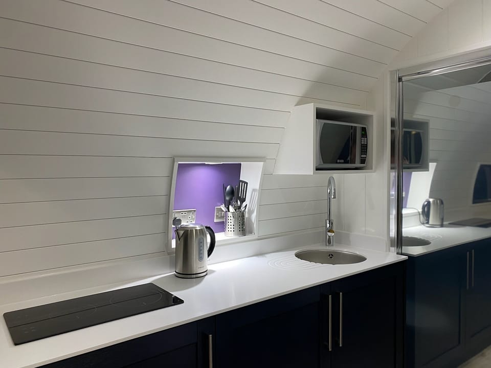 Fully equipped kitchen (1)