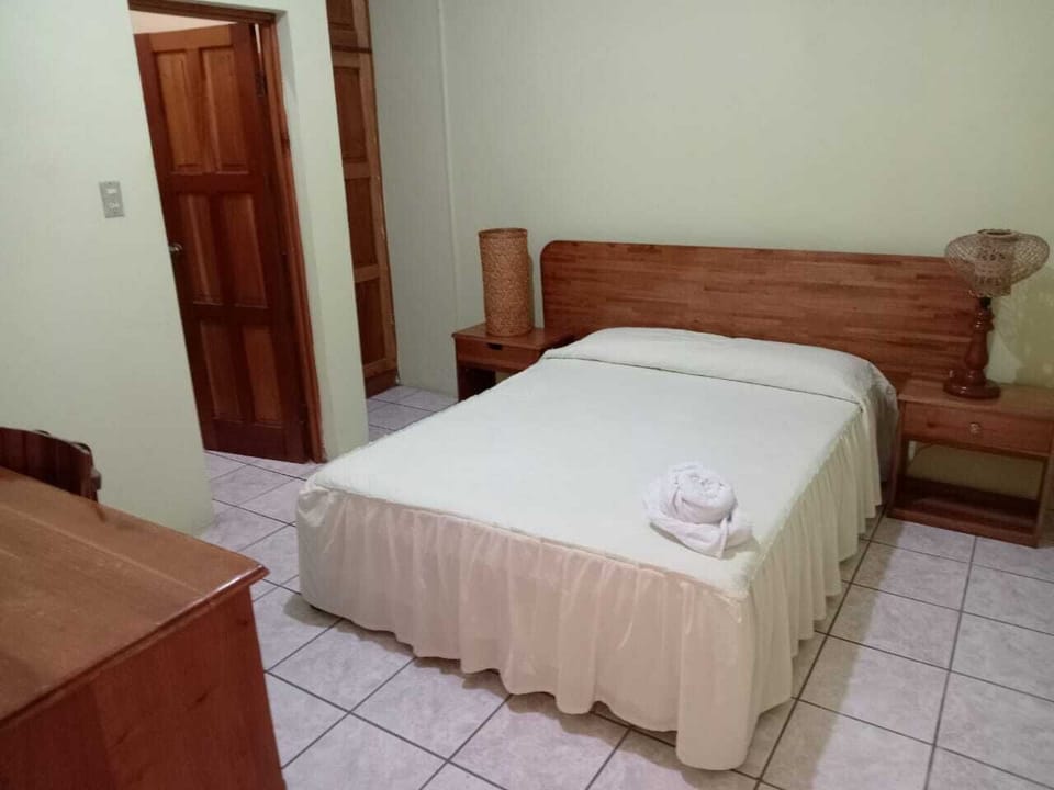 Standard Single Room | Down comforters, desk, WiFi (free)