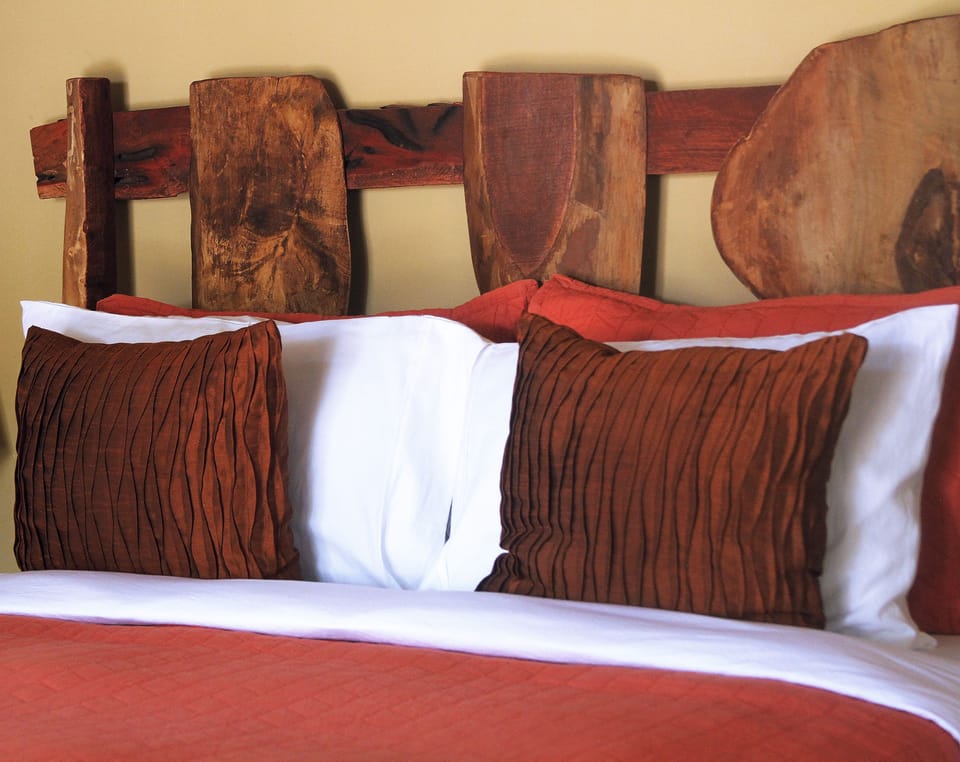 Forest Chalet | Premium bedding, desk