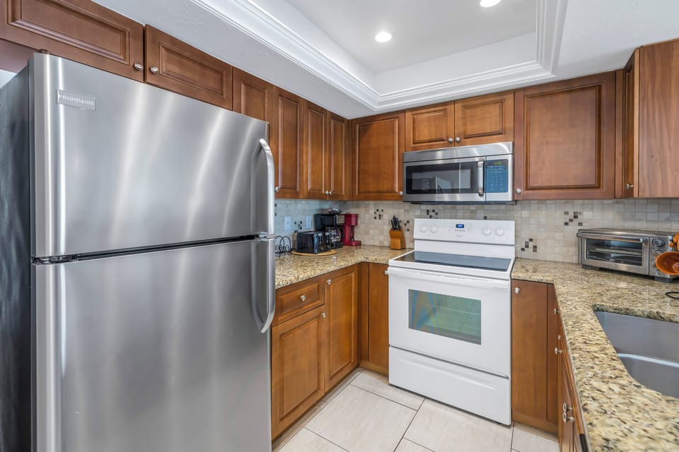 Kitchen with all major and minor appliances, and lots of counter space.