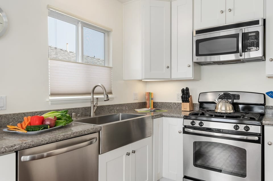 Stainless steel appliances including dishwasher (front 2bd unit)