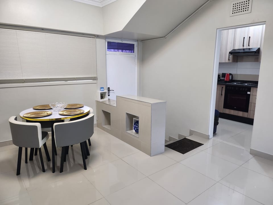 Apartment, 2 Bedrooms, Smoking | Dining