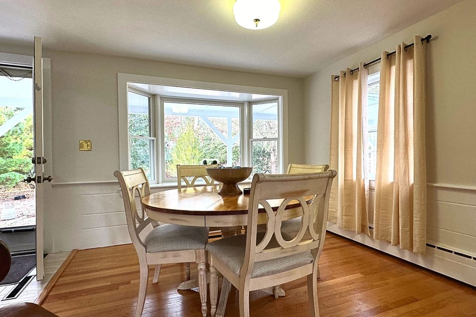 Enjoy starting the day with breakfast at home.