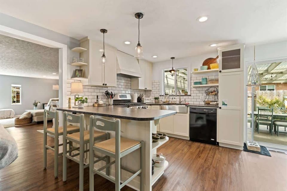 Breakfast Bar