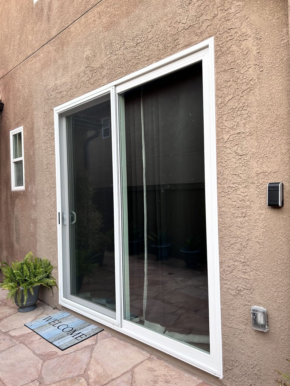 Separate entrance door , on the right is the lock key box.