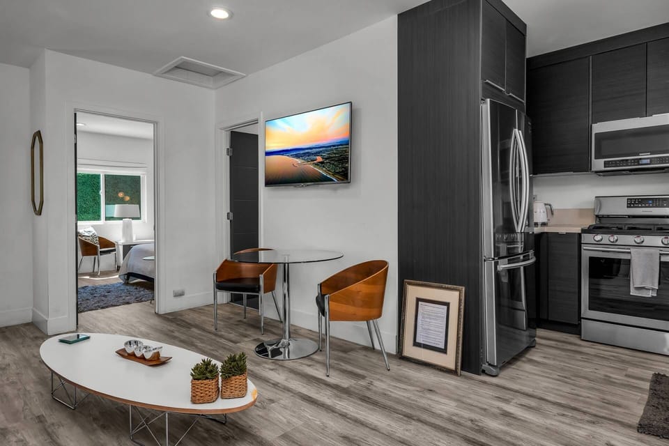Dining/Living/Kitchen Space