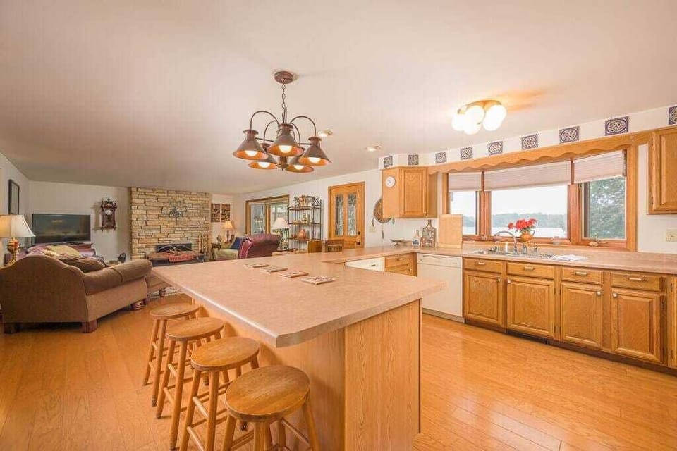 Counter seating and open access to the living room.