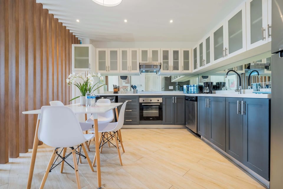 Kitchen and dining area integrated