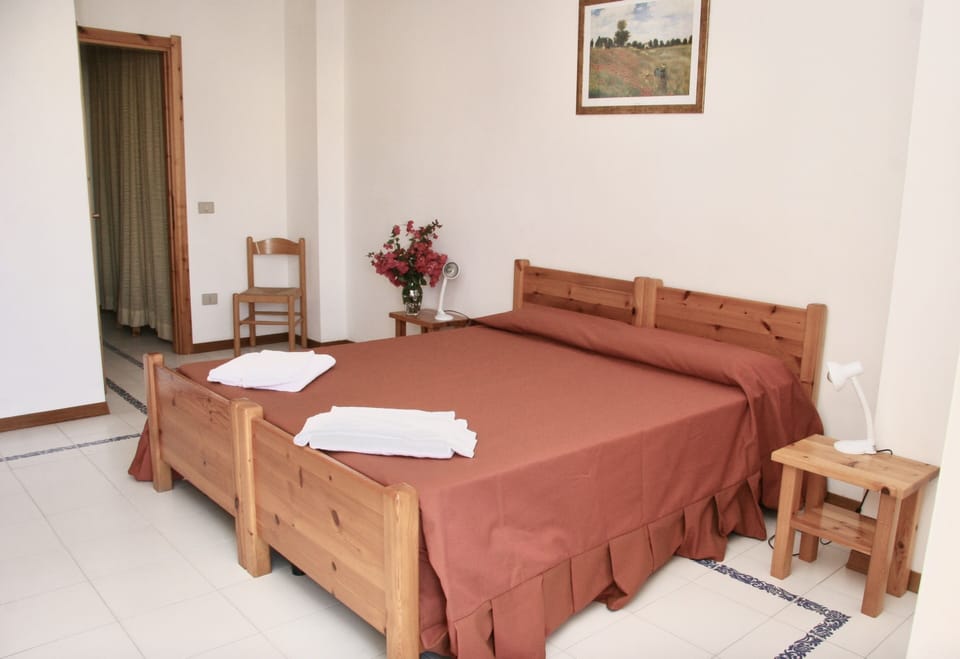 Apartment | 1 bedroom, cribs/infant beds, free WiFi, bed sheets