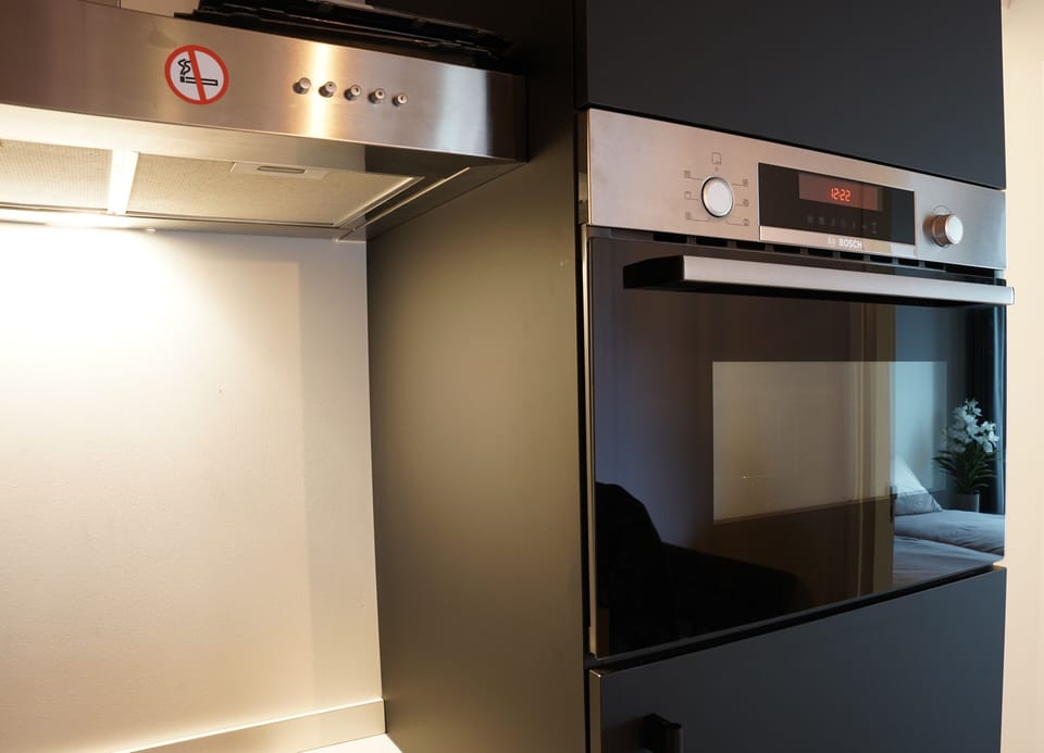 Fully equipped kitchen to cook, snack, or brew your favorite coffee — all at Bed en Koffie (Bed and Coffee).