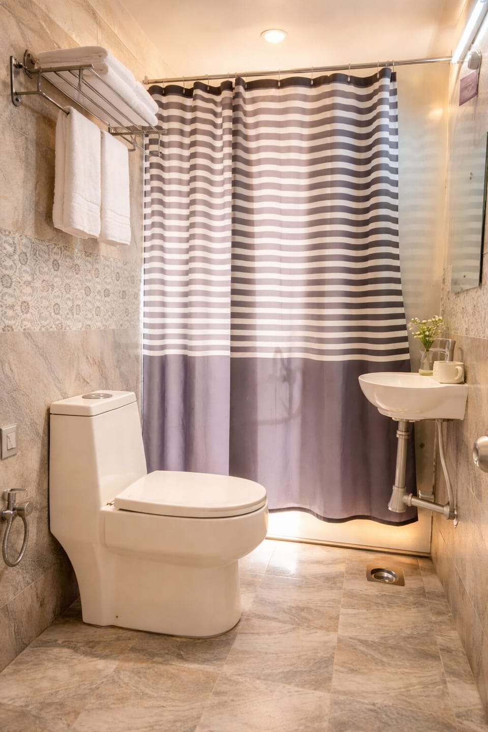 Free toiletries, bidet, towels, soap