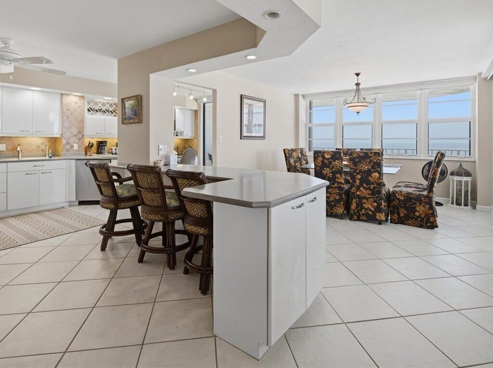 Breakfast Bar