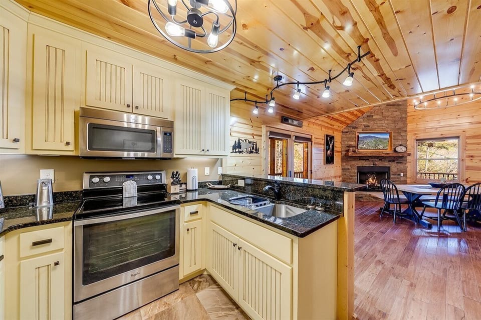Kitchen appliances with electric range & microwave