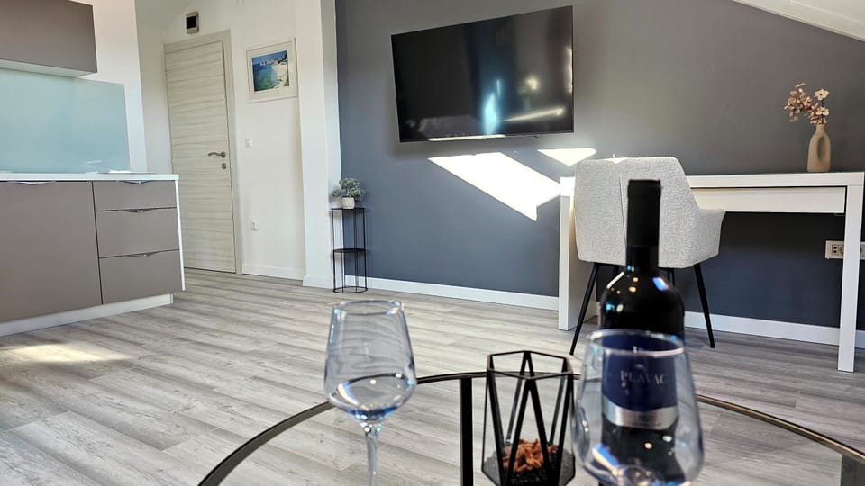 Apartment, 1 Bedroom | Premium bedding, individually decorated, individually furnished