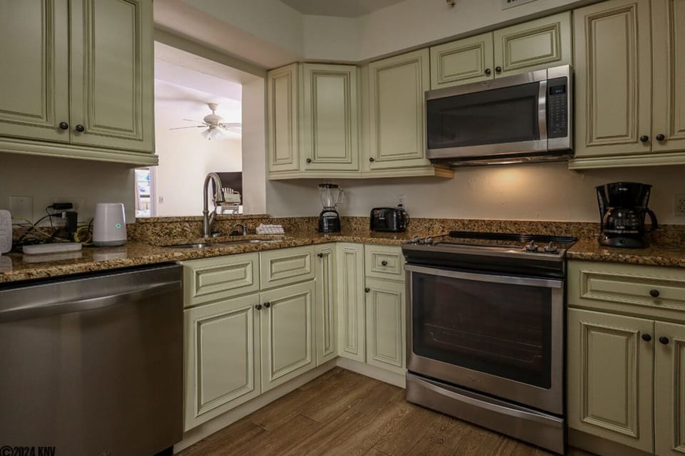 Beautiful Santa Maria Harbour Resort Condo 309