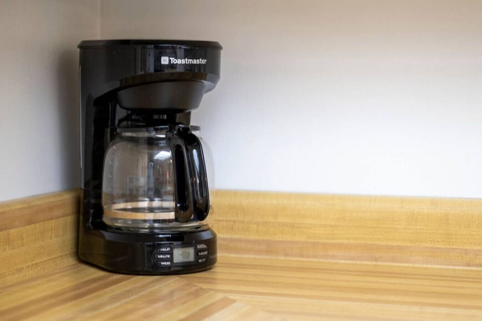 There is a standard coffee pot for the coffee lovers in your group.