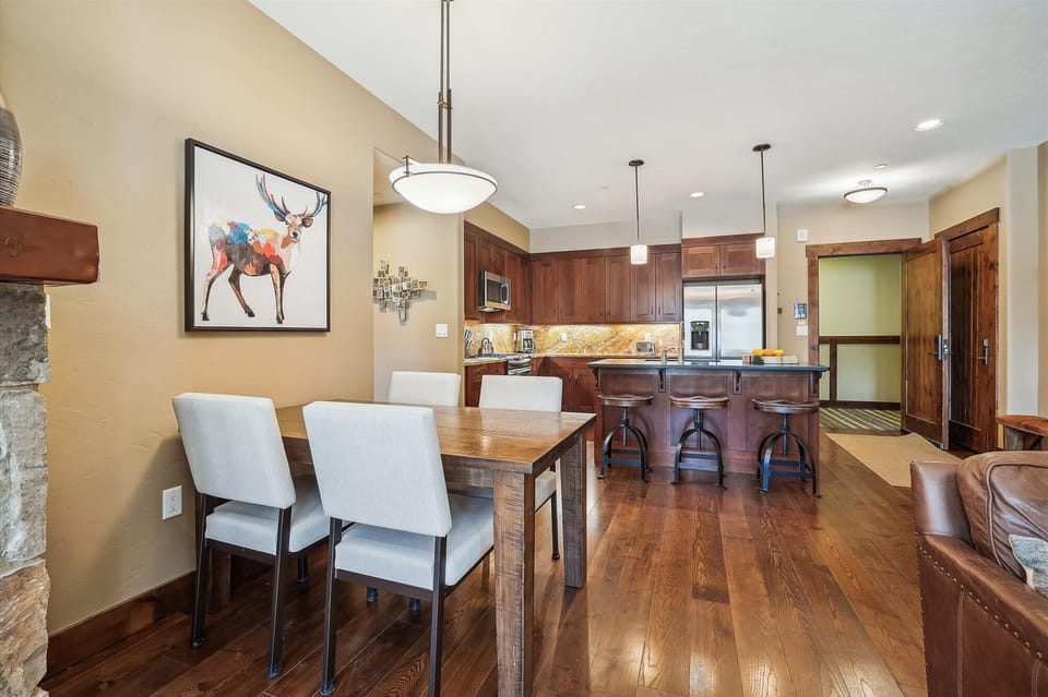 Dining Area, Water House on Main 5104, Breckenridge Vacation Rental