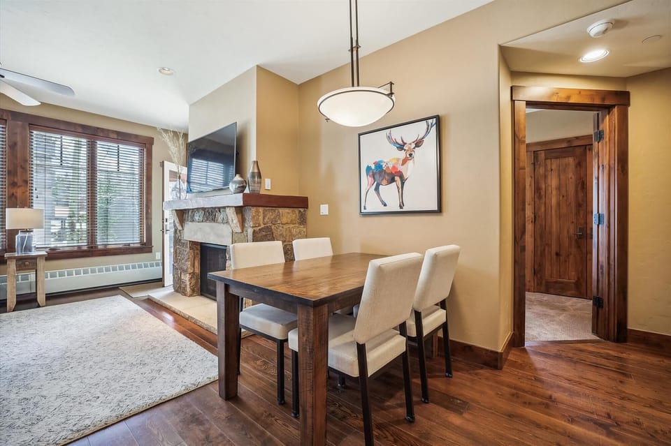 Dining Area, Water House on Main 5104, Breckenridge Vacation Rental