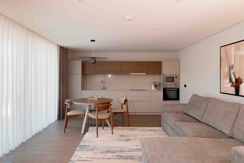 Deluxe Villa, Balcony, River View | Laptop workspace, blackout drapes, soundproofing, iron/ironing board