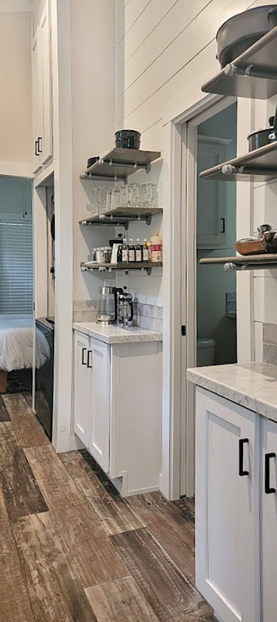 Kitchen - Full kitchen