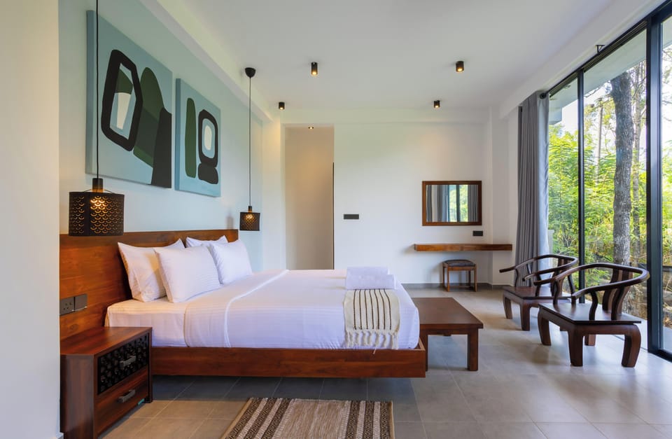 Deluxe Room | Egyptian cotton sheets, premium bedding, desk, laptop workspace