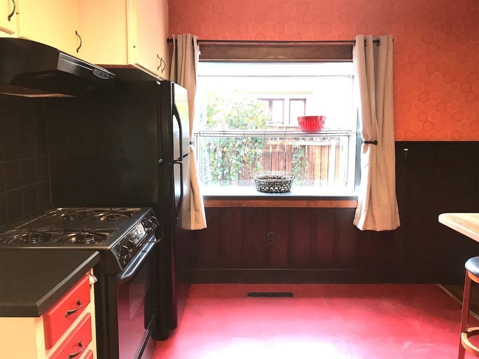 Gourmet Kitchen
