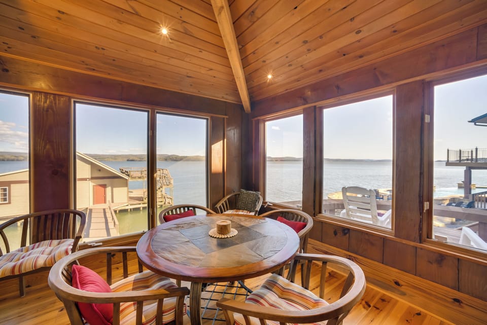 Cottage (2 Bedrooms) | Interior
