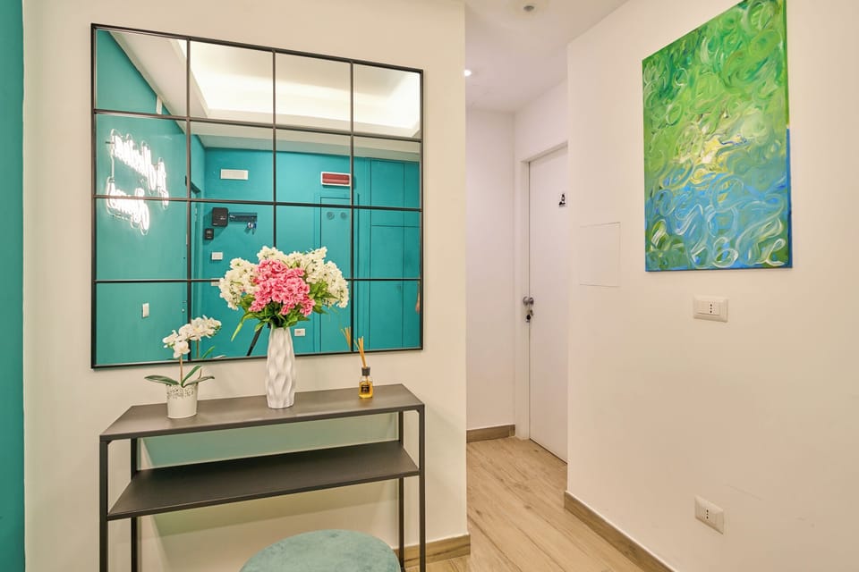 Deluxe Room, Harbor View | Minibar, laptop workspace, soundproofing, WiFi (free)