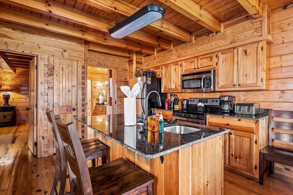 Park's Edge's fully equipped kitchen