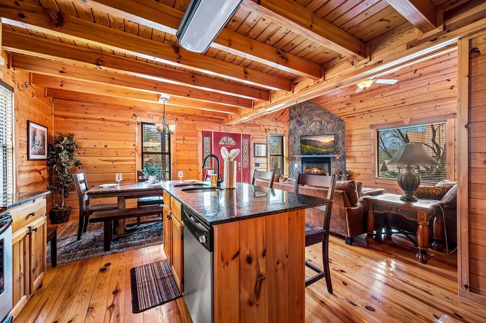 Park's Edge's fully equipped kitchen